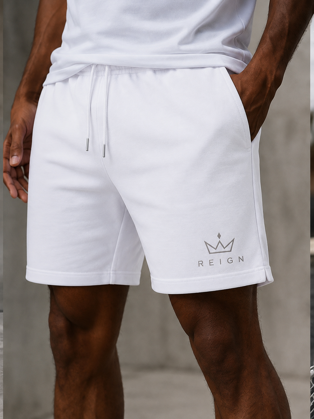 Reign shorts white